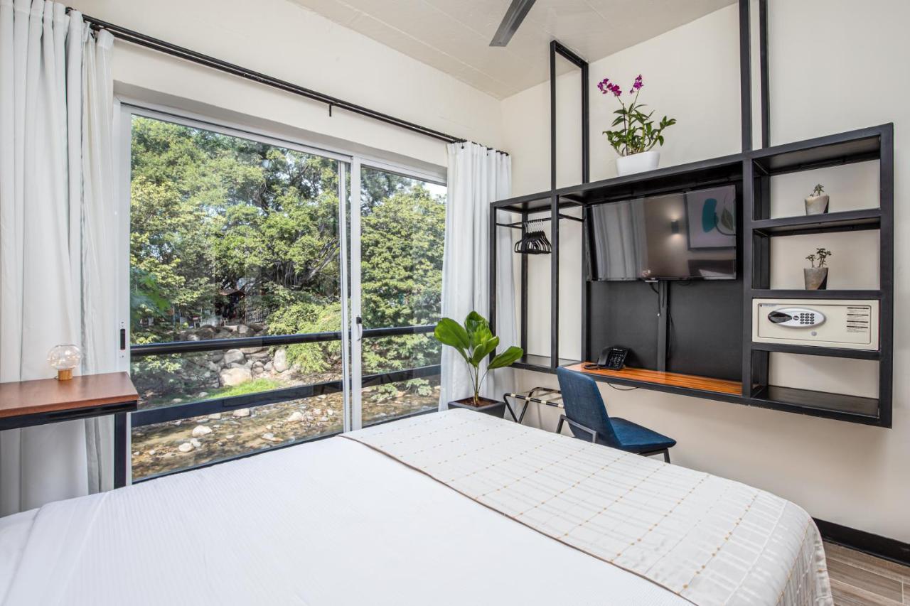 Joint Boutique Hotel Zona Romantica ปูแอร์โตบาญาร์ตา ภายนอก รูปภาพ