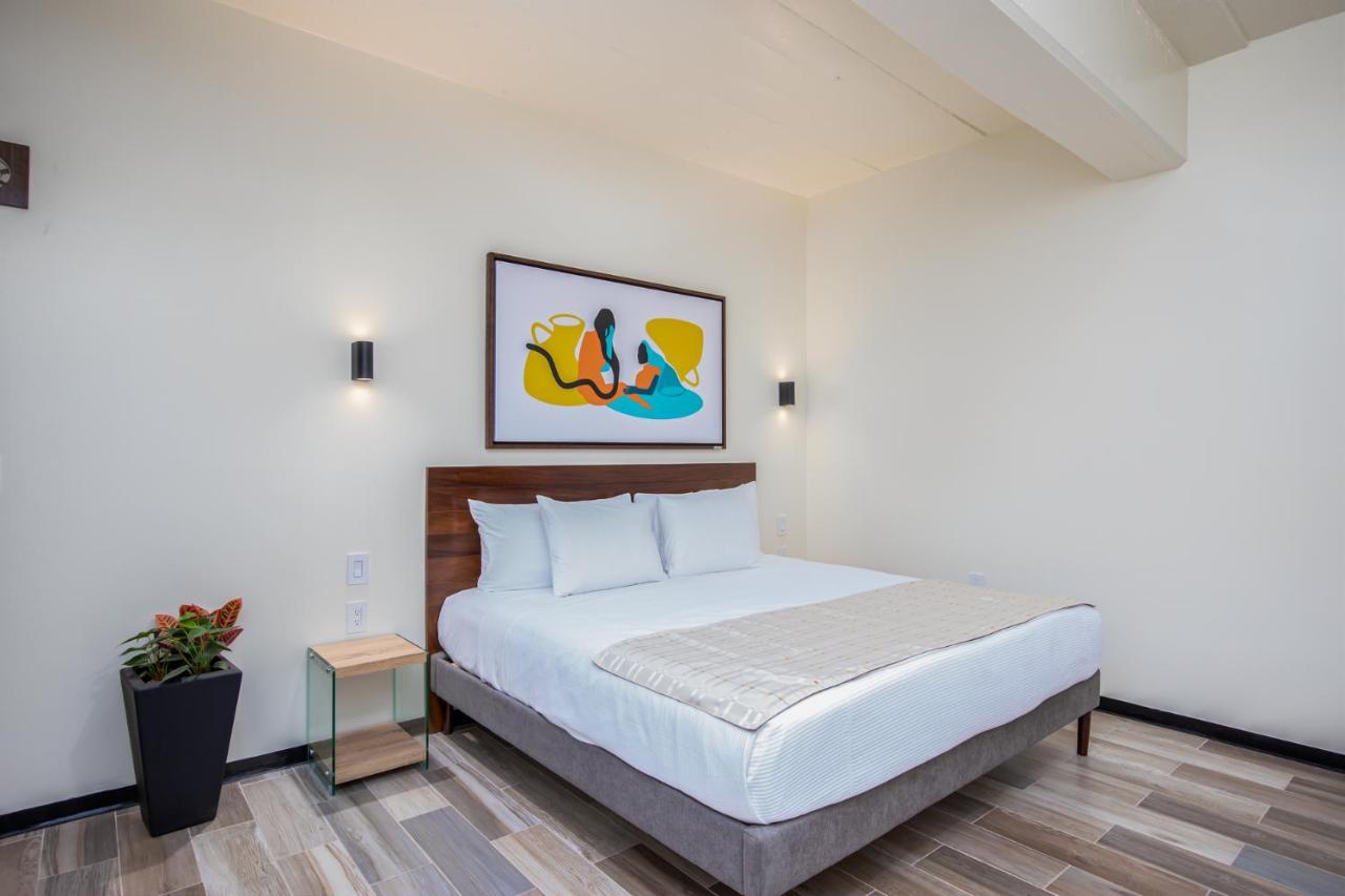 Joint Boutique Hotel Zona Romantica ปูแอร์โตบาญาร์ตา ภายนอก รูปภาพ