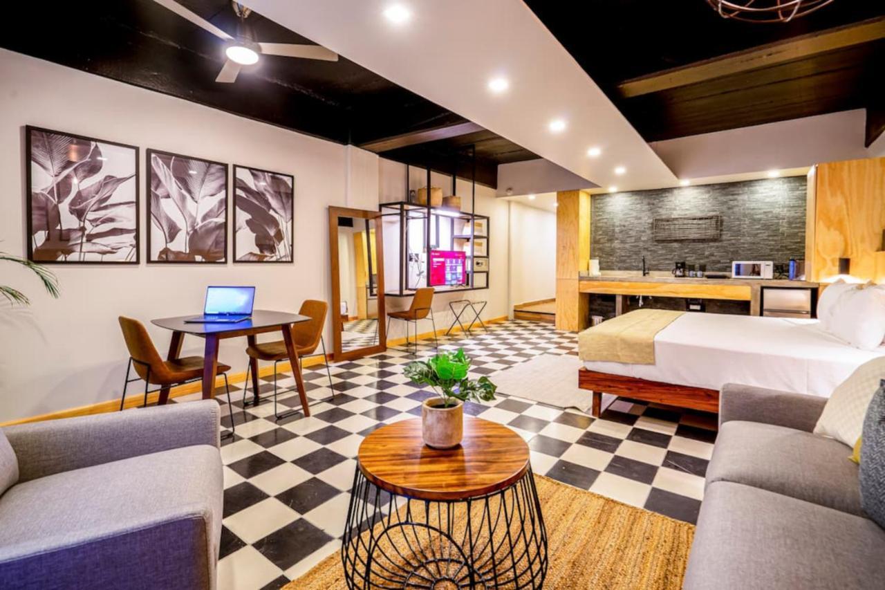 Joint Boutique Hotel Zona Romantica ปูแอร์โตบาญาร์ตา ภายนอก รูปภาพ
