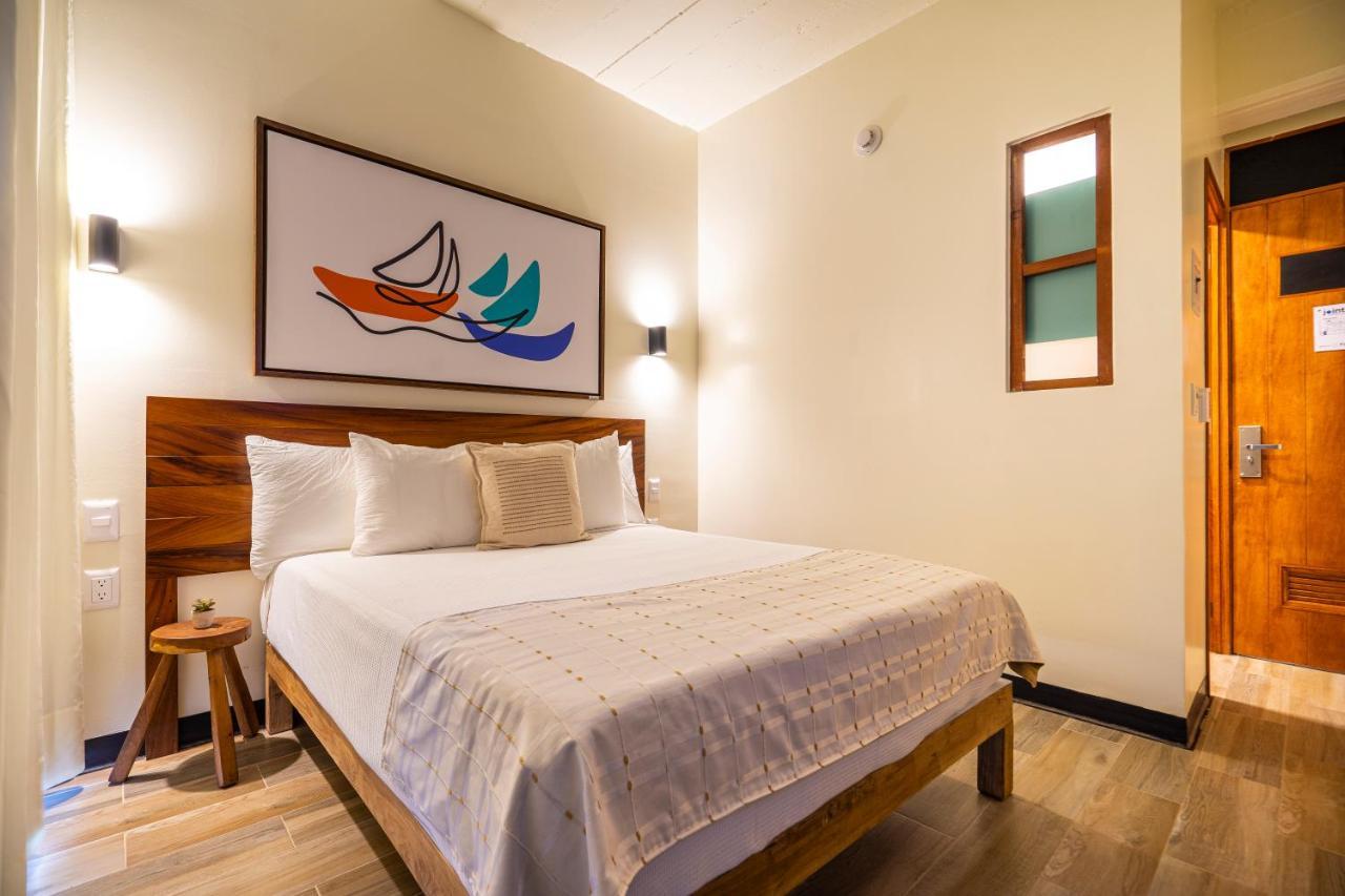 Joint Boutique Hotel Zona Romantica ปูแอร์โตบาญาร์ตา ภายนอก รูปภาพ